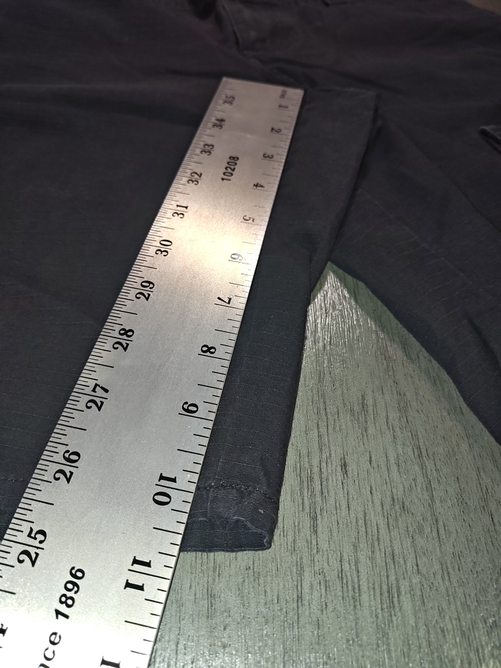The North Face Woman's Black Cargo Shorts ,Size 10 - Picture 3 of 11